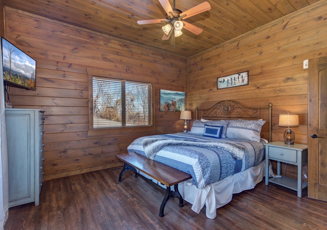 20-20_MajesticOverlook