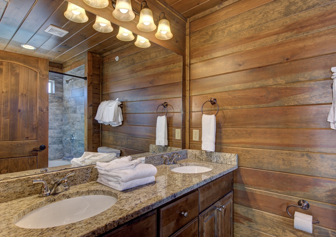 37-37_MajesticOverlook