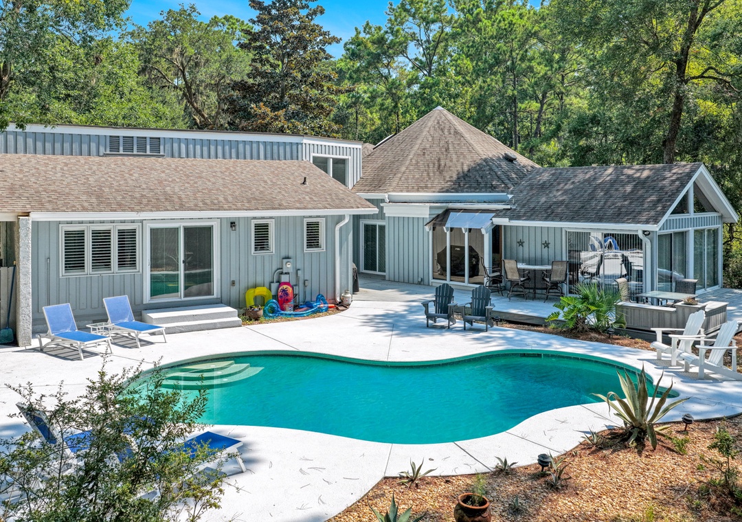 Private Pool Area