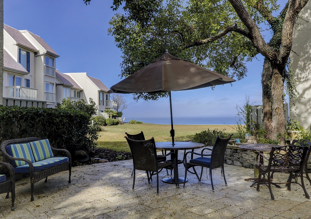 Schooner Court 731