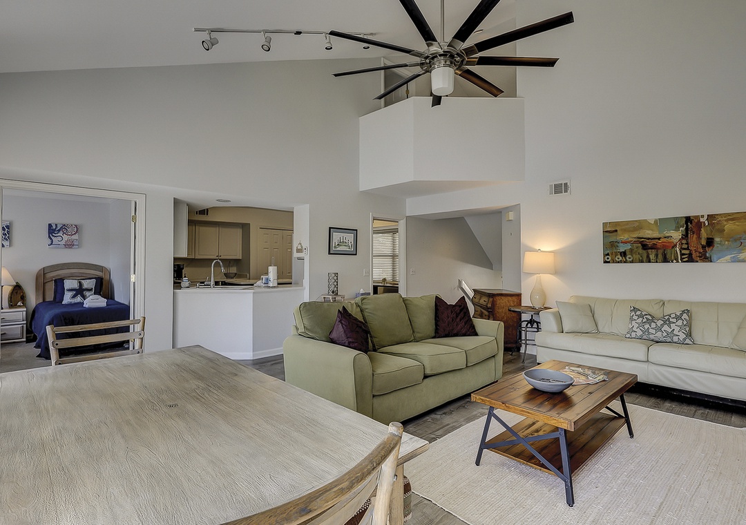 Living Area/Dining Area