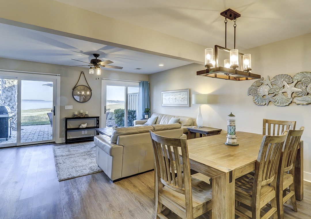 Schooner Court 740
