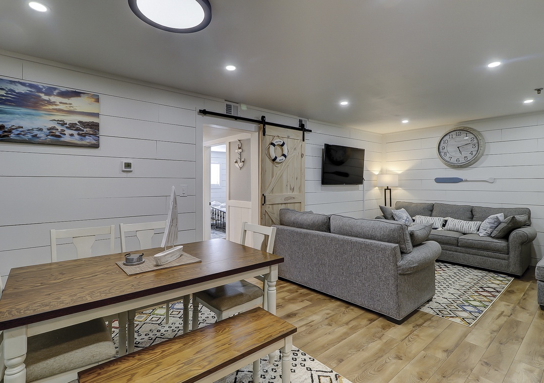 Living/Dining Area