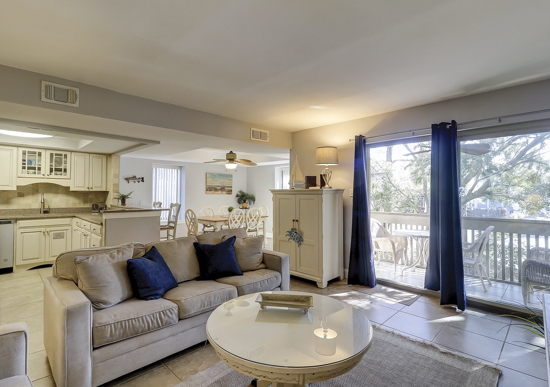 1660 Bluff VIllas