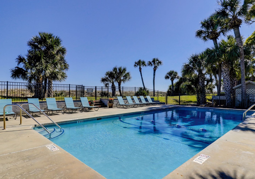 Oceanwood Community Pool