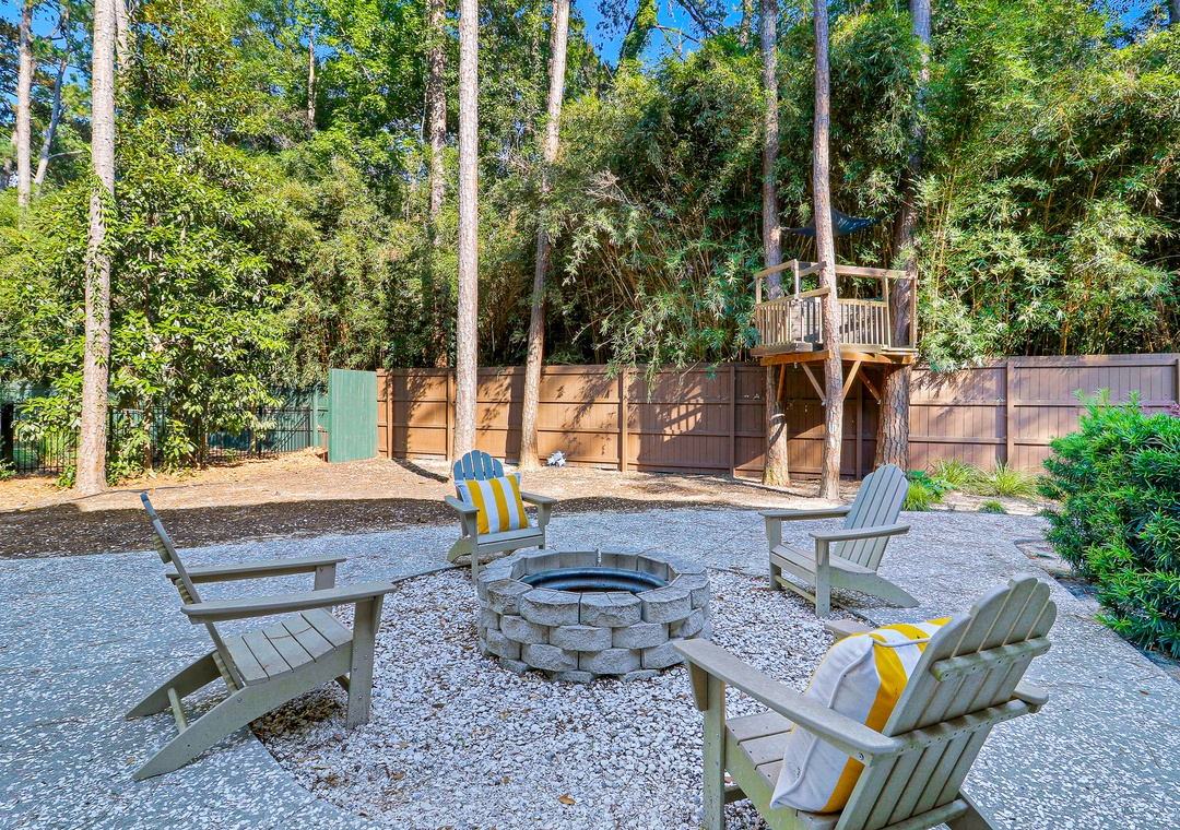 Private Fenced In Back Yard with Fire Pit
