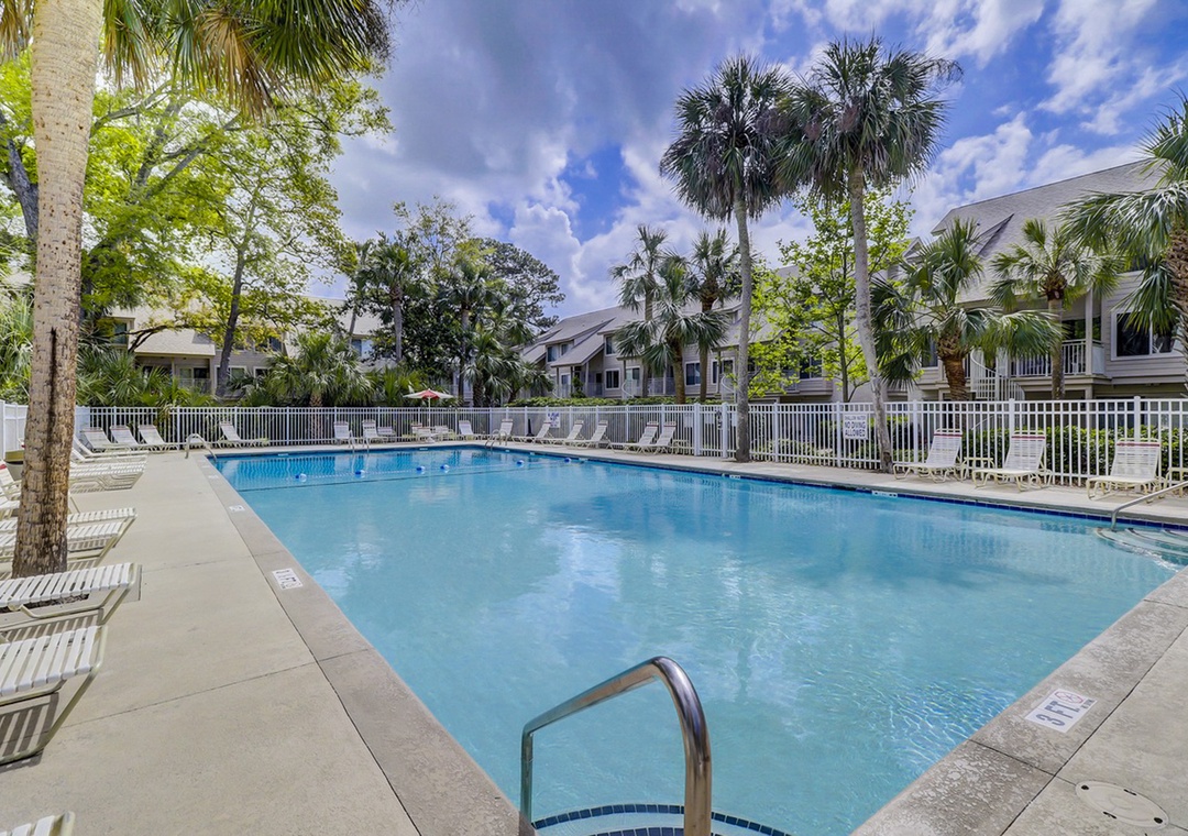 Island House Pool