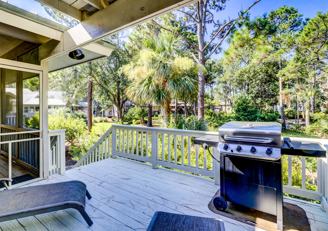 Private Deck & Grill