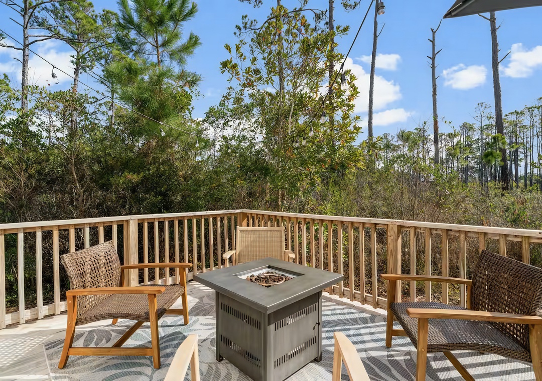 Evenings unfold effortlessly around the fire, surrounded by nature.