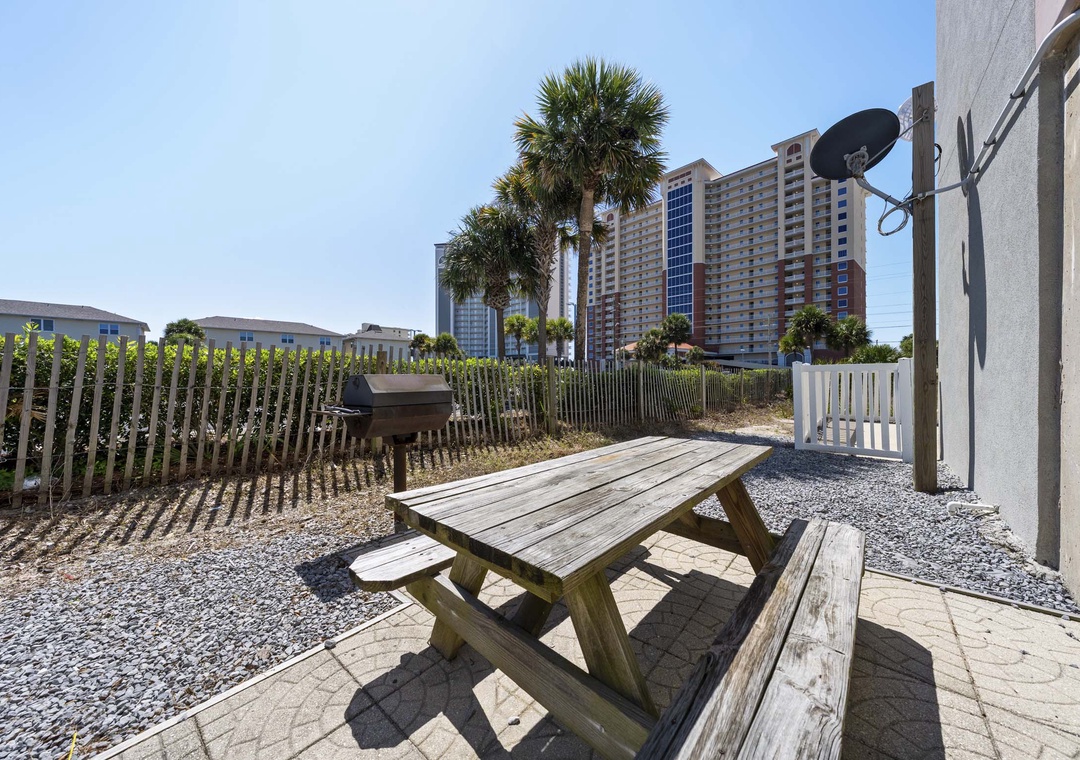 Picnic and grilling area
