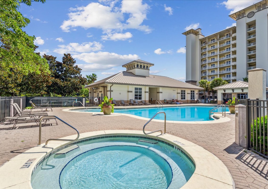 Lost Key Condominiums Pool and Hot Tub