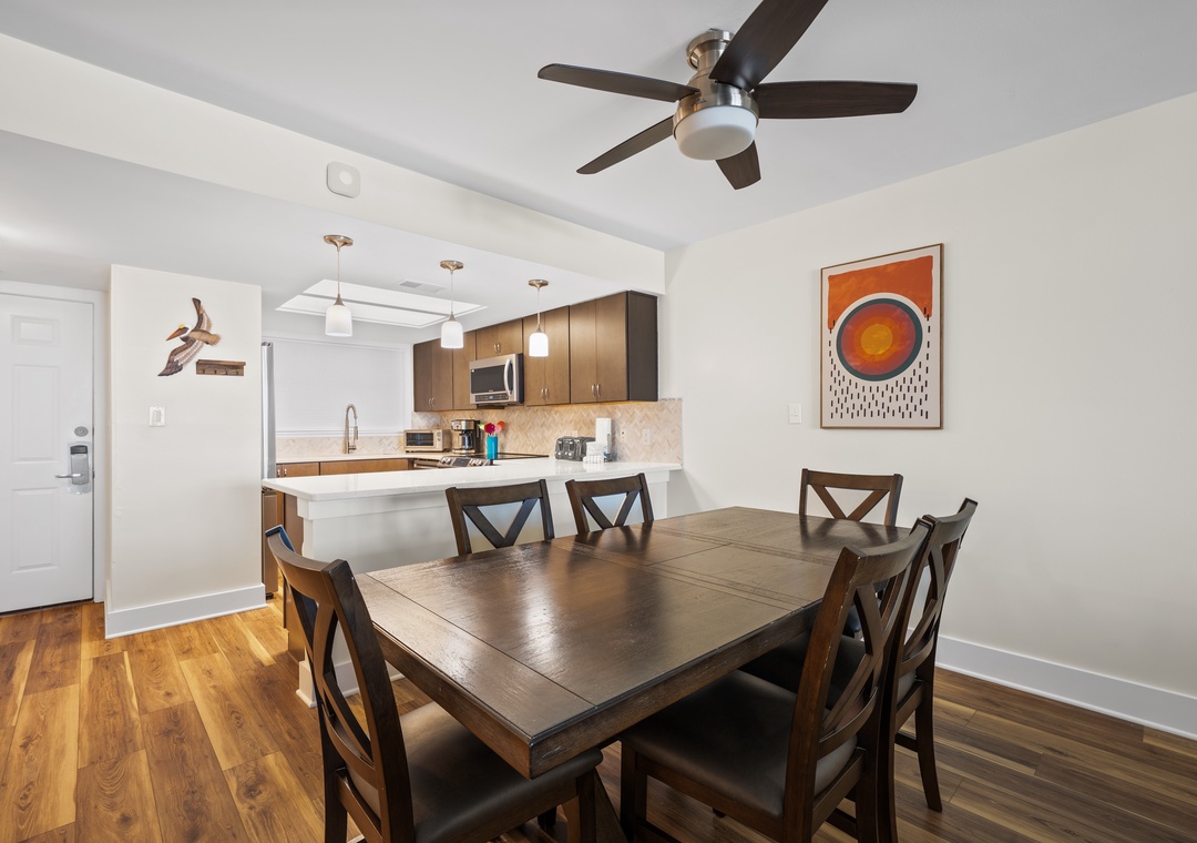 Seating for six at the dining table