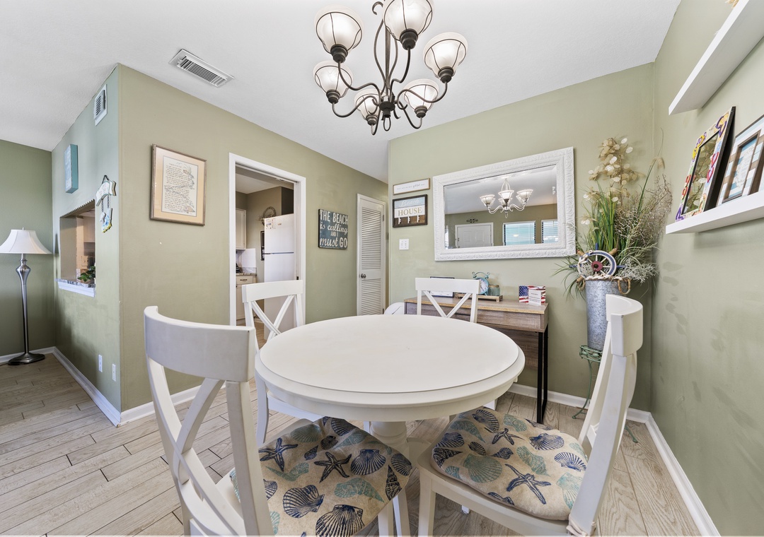 Seating for four at the dining table