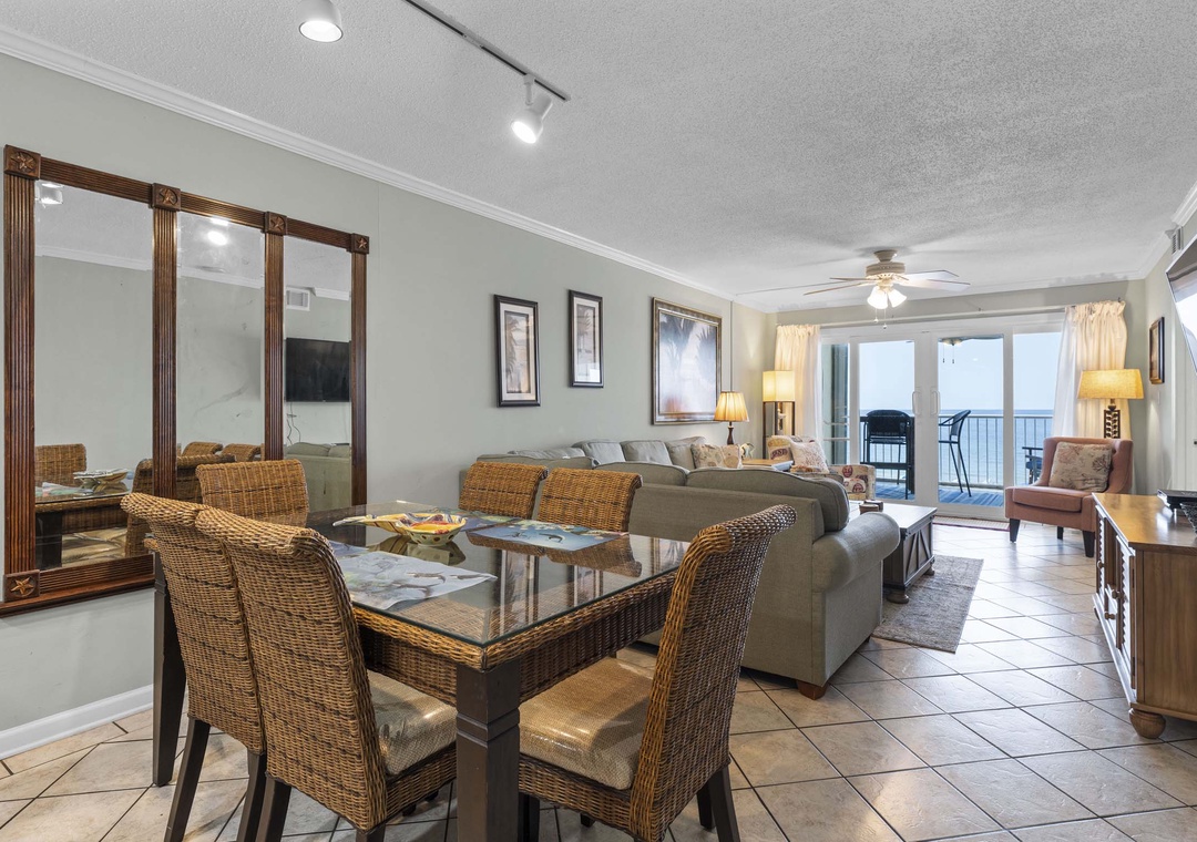 Seating for six at the dining table