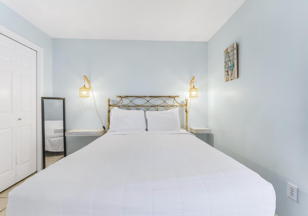 Queen guest bedroom