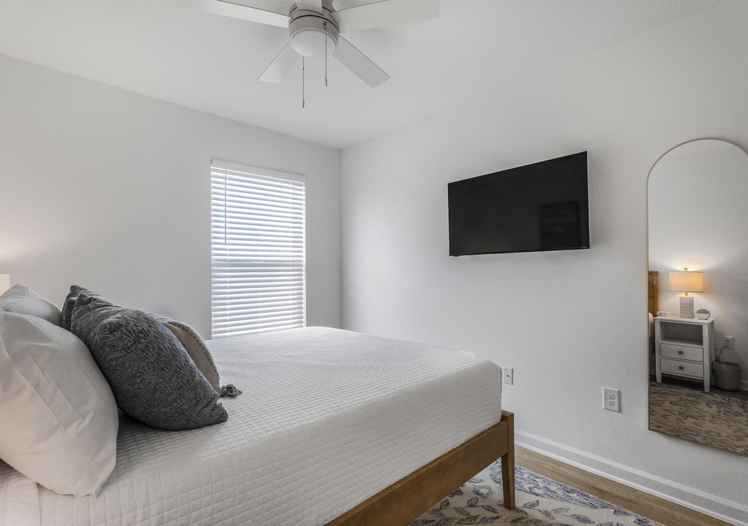 Guest bedroom 1