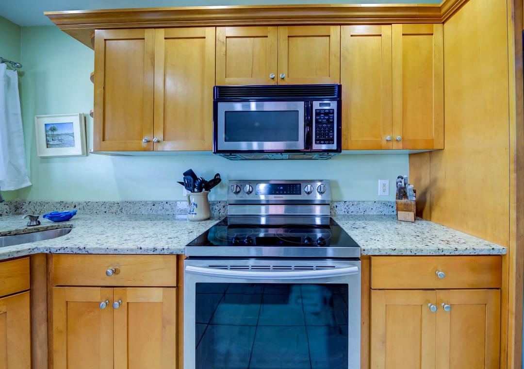 Beautiful granite countertops in kitchen.