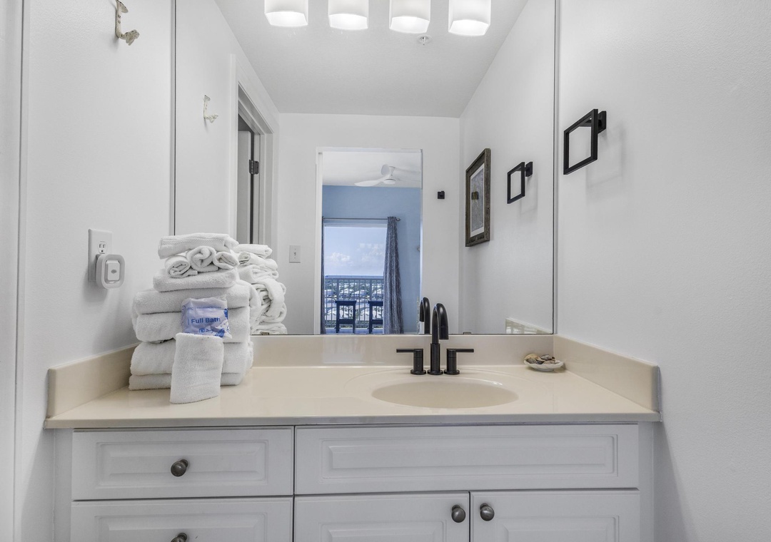 Guest bathroom 3