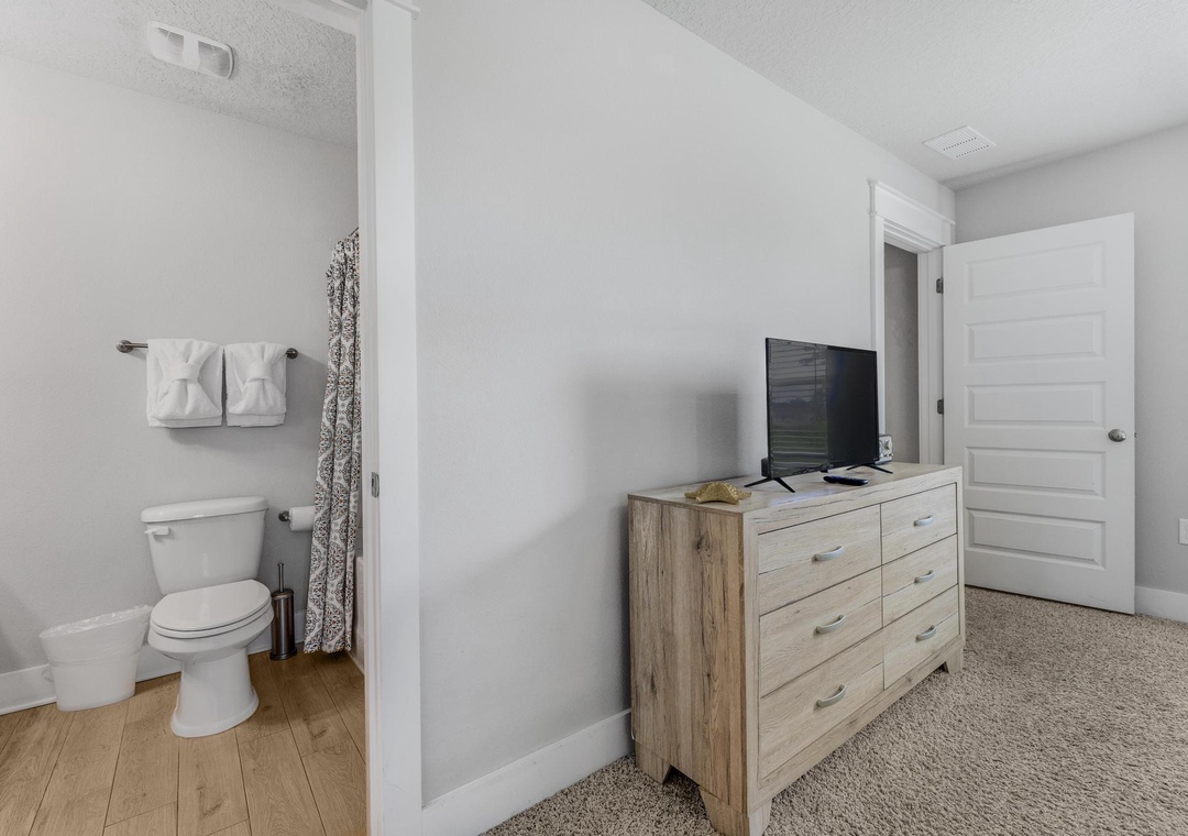 Third floor guest bedroom 2 with ensuite bathroom