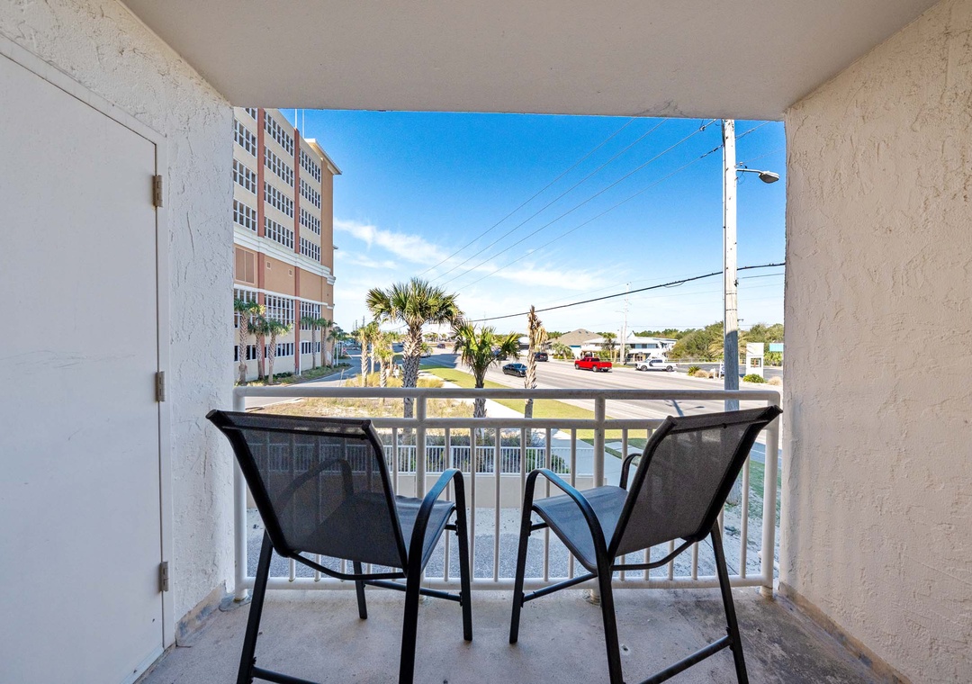 Private balcony to enjoy the Gulf breezes
