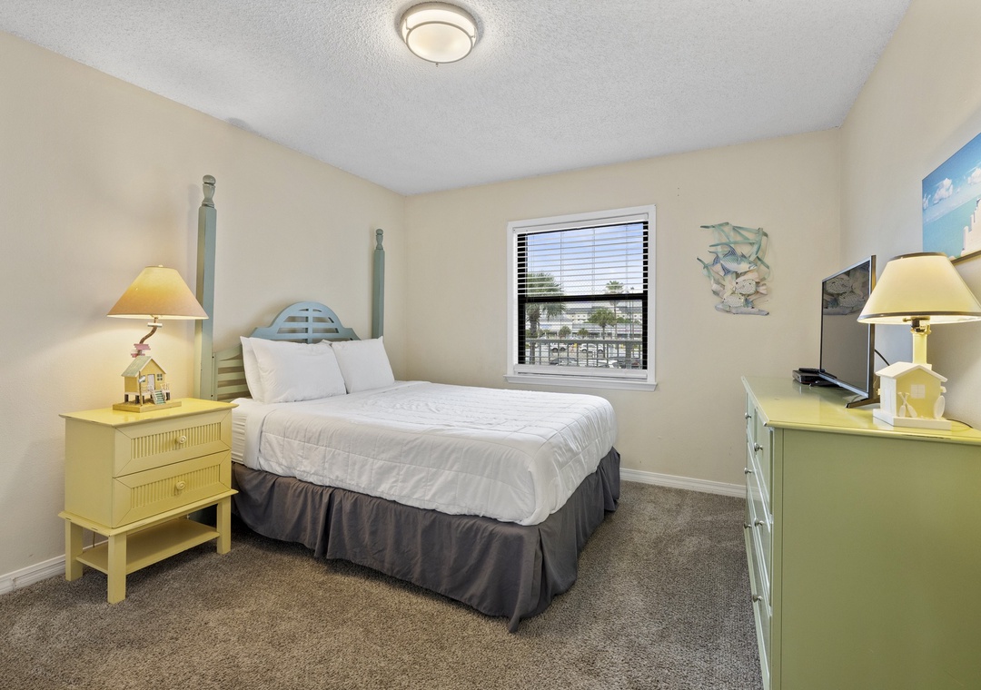 Guest bedroom 1