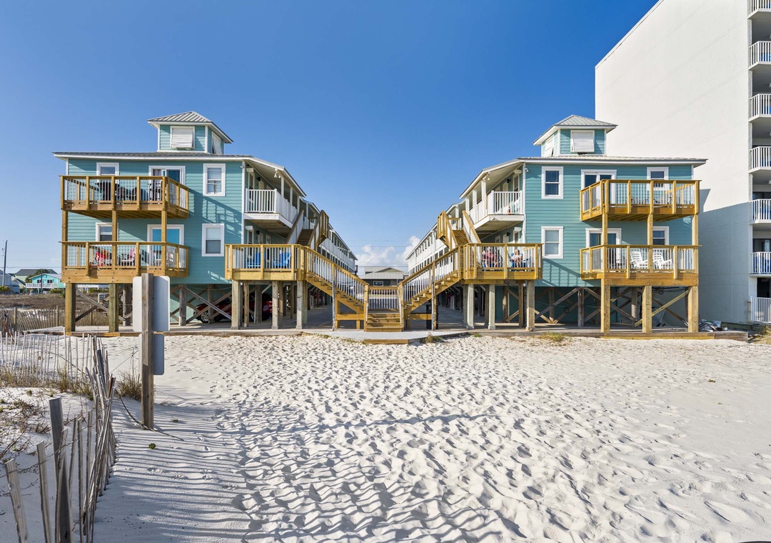 Direct beachfront location!