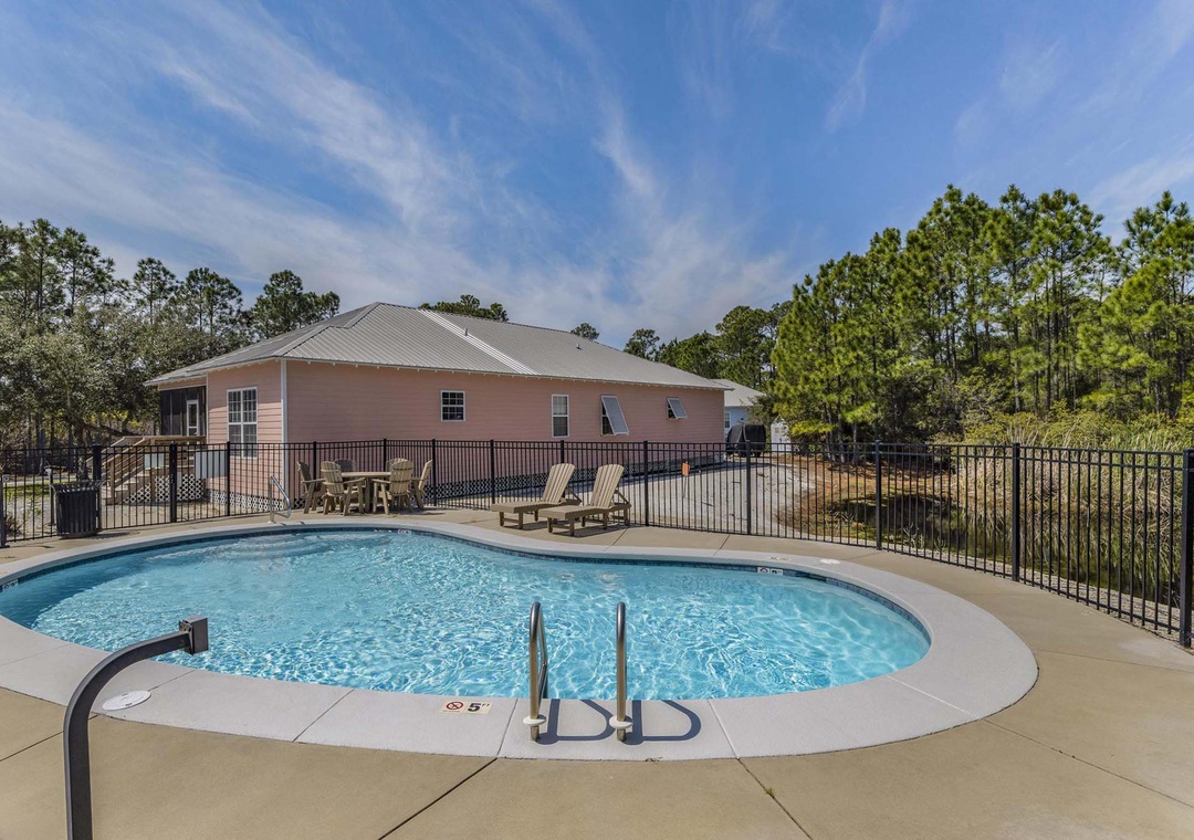 Outdoor pool at The Rookery