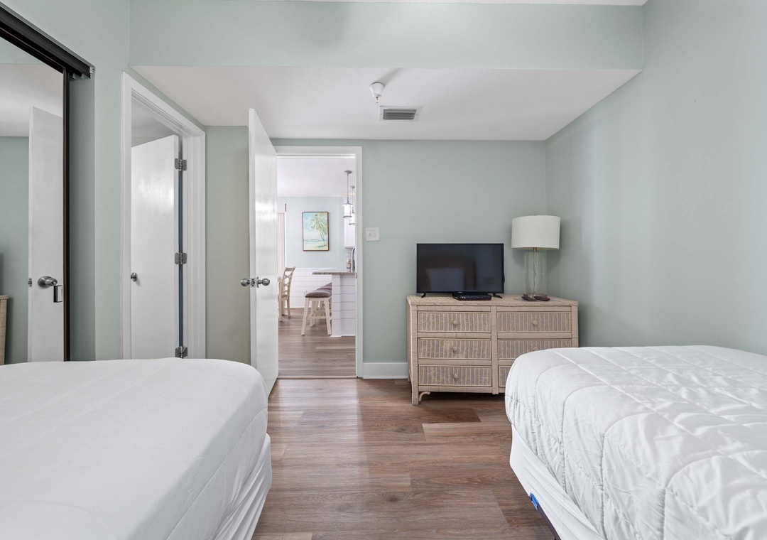 Two twin beds in Guest Bedroom 2