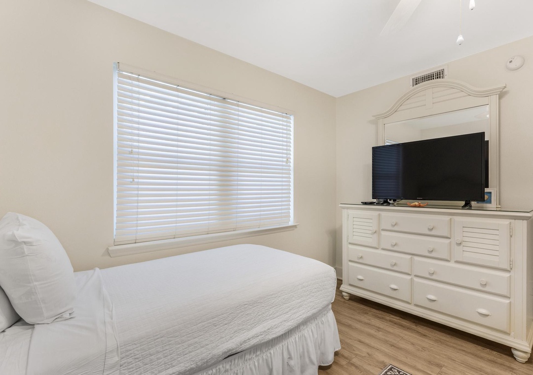 Guest bedroom