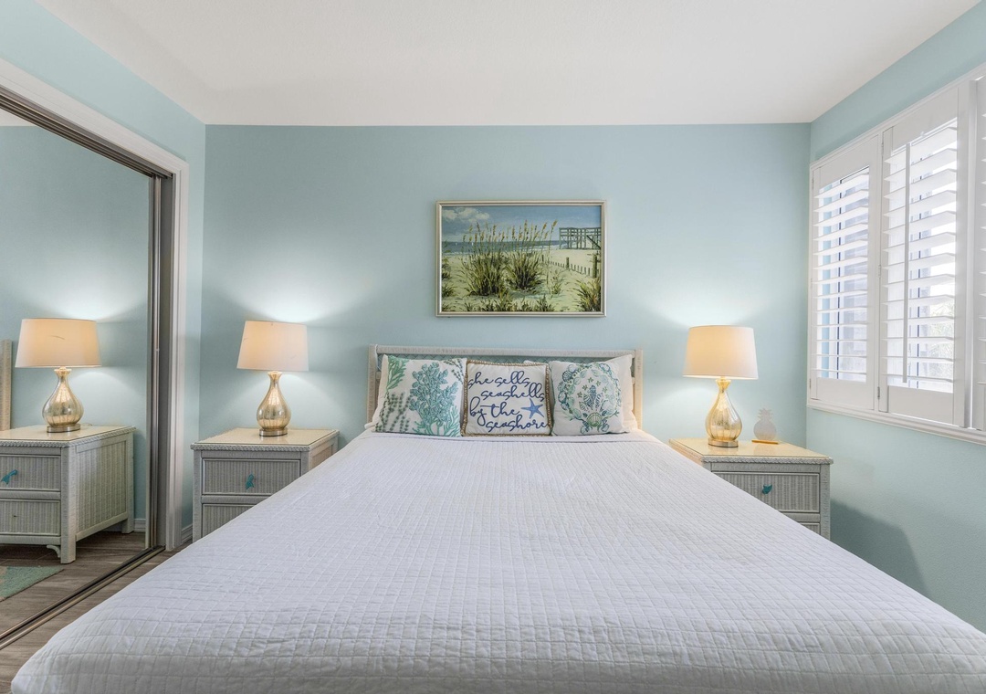 Queen bed in the guest bedroom