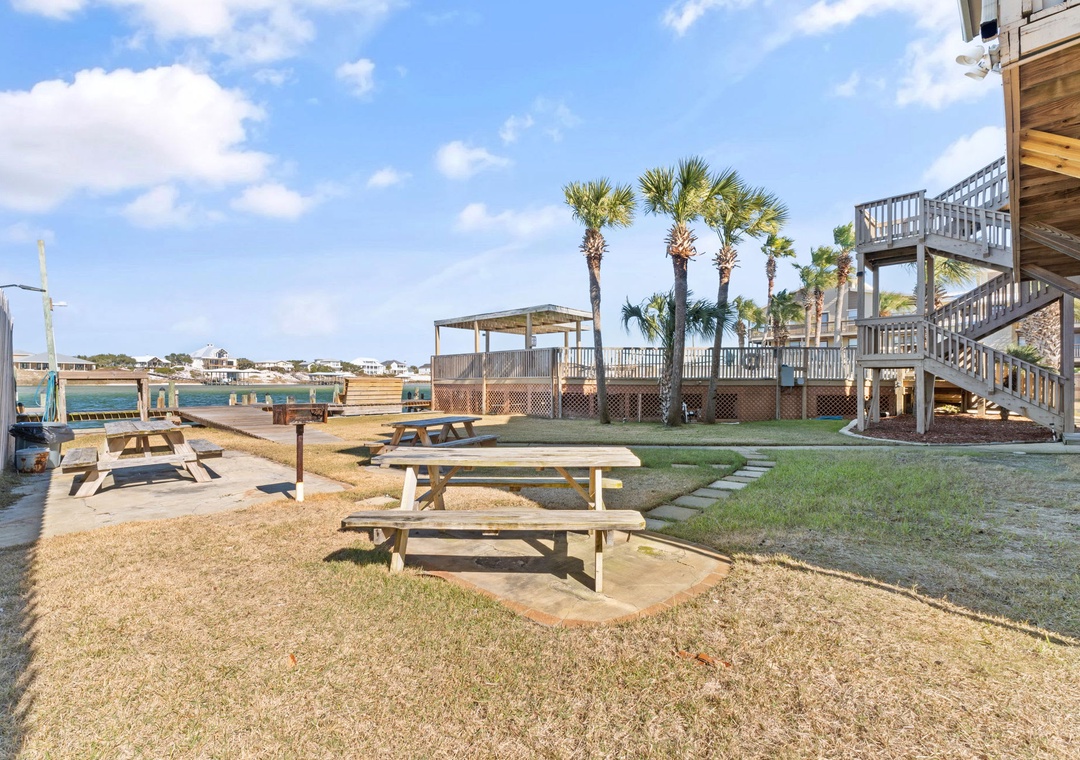 Riverside grilling and picnic area