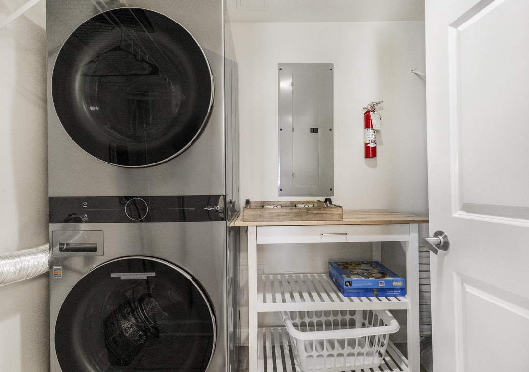 Stackable washer/dryer