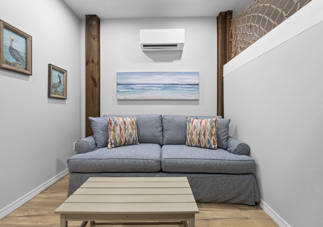 Ground floor living/sleeping area