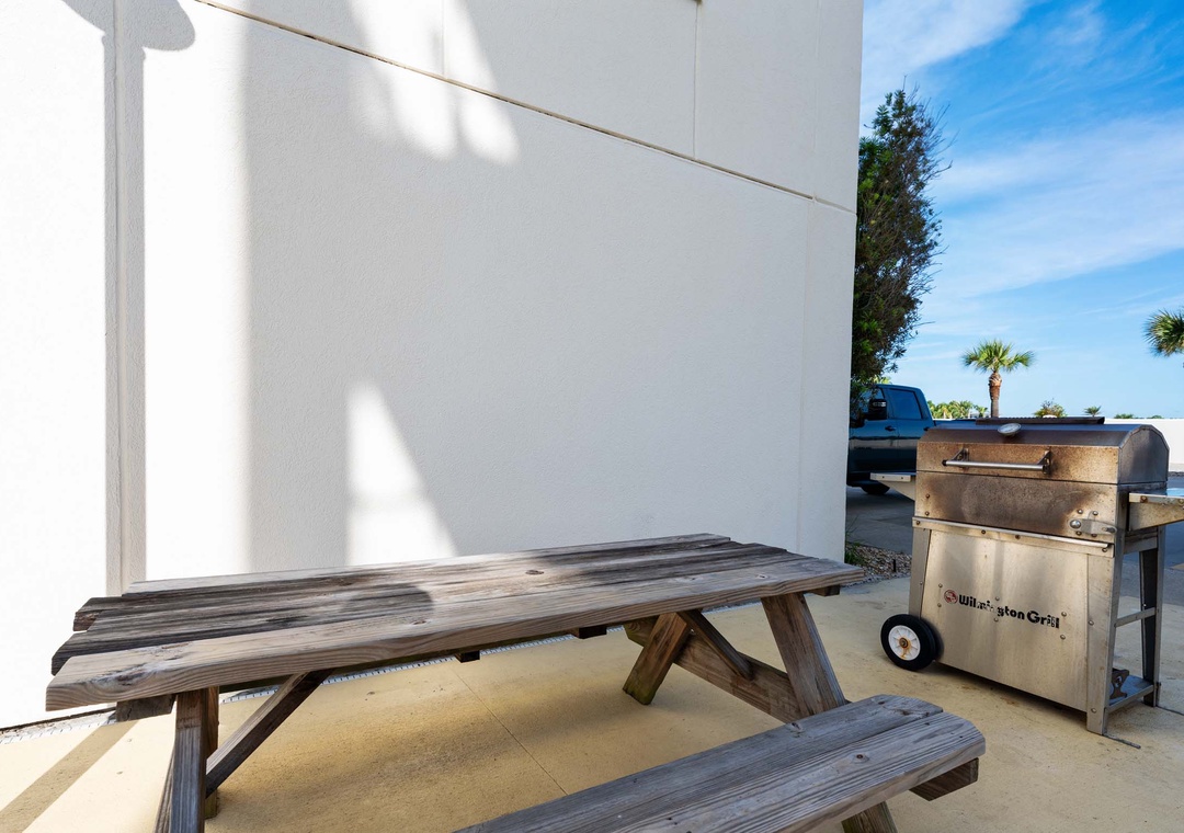 Picnic and grilling area