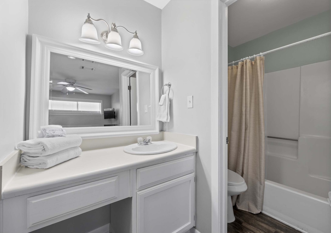 Second floor full bathroom