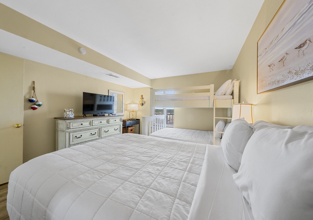Guest bedroom
