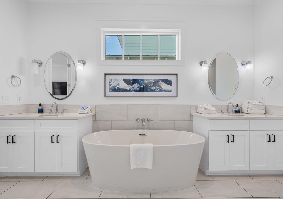 Primary ensuite bathroom