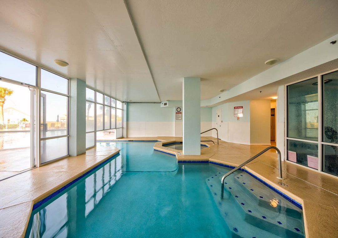 Indoor/outdoor pool