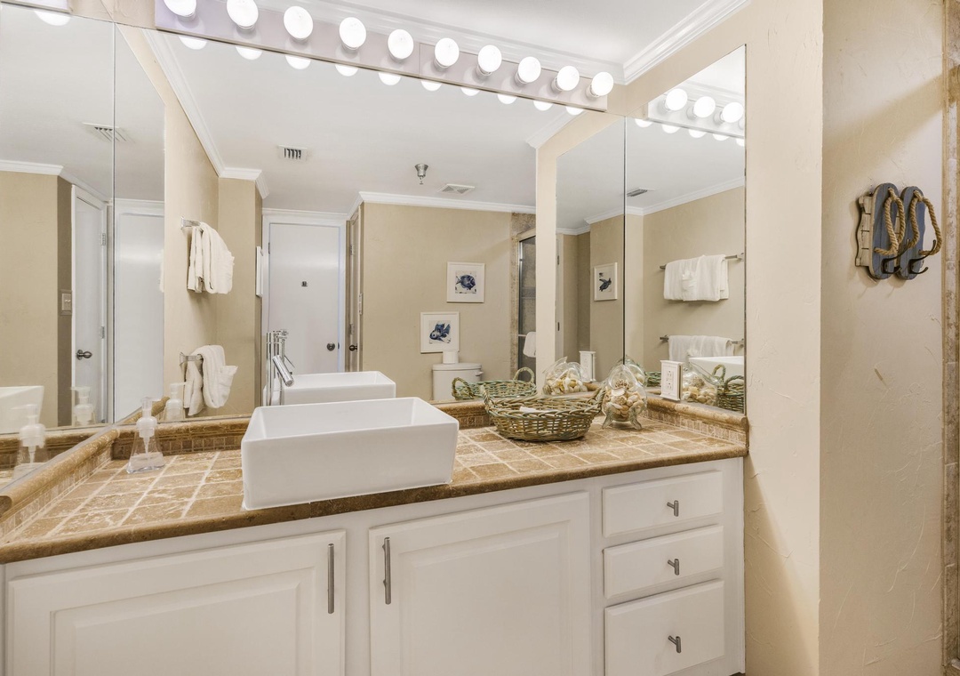 Primary ensuite bathroom