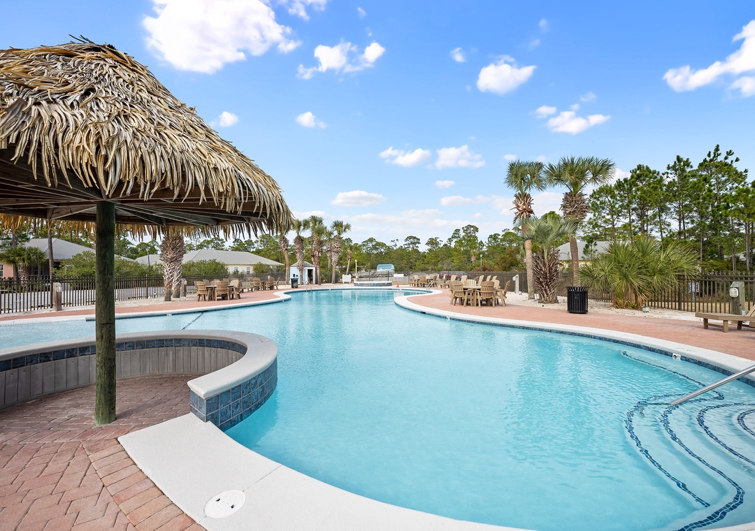 The Rookery large outdoor pool