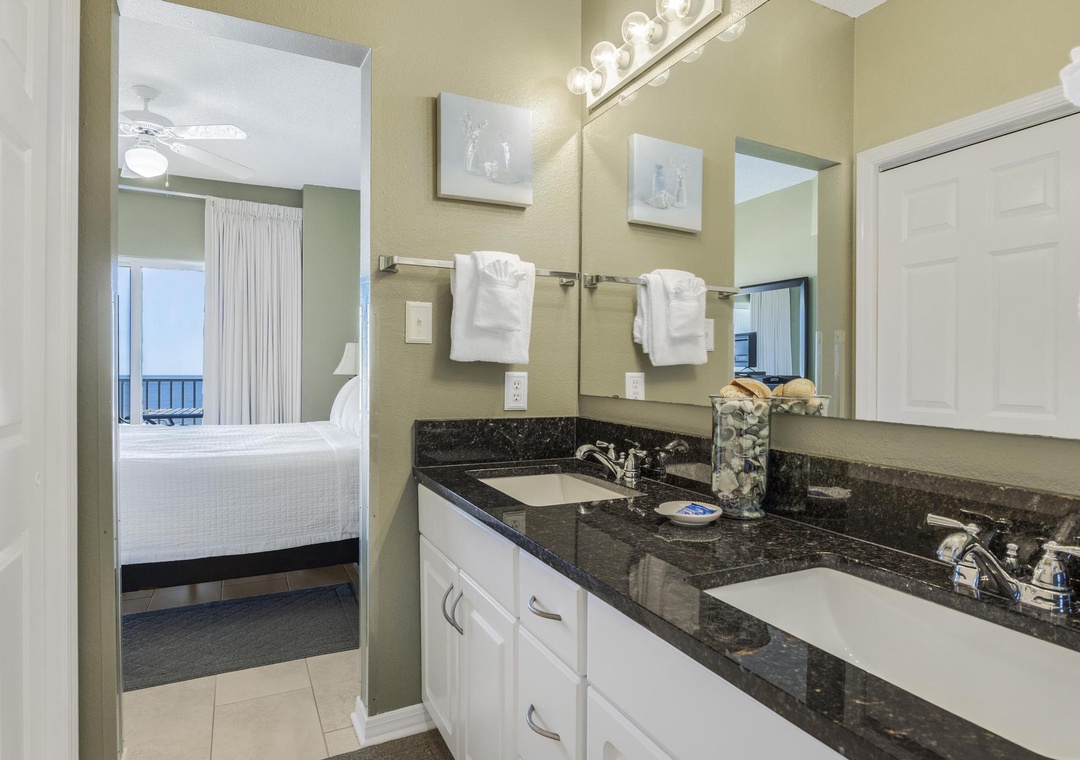 Primary ensuite bathroom