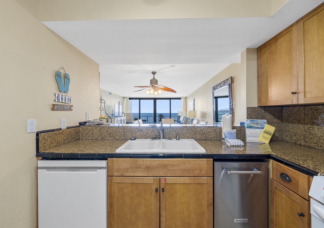 Full kitchen