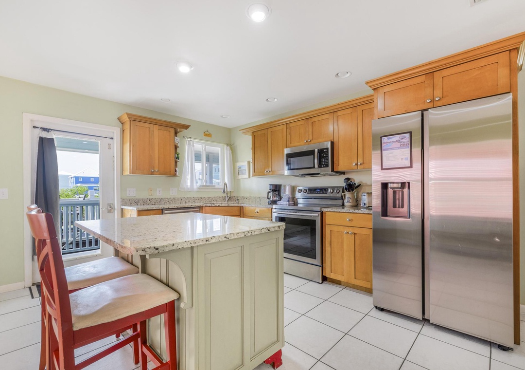 Full kitchen