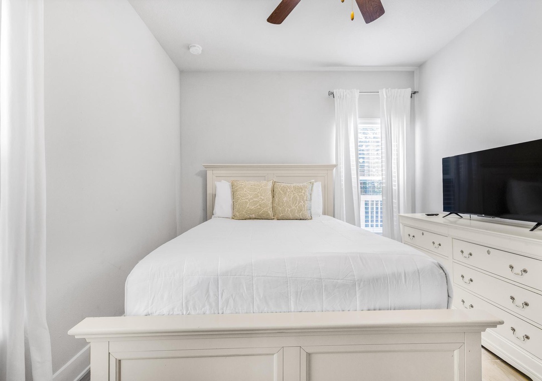 First floor guest bedroom 2