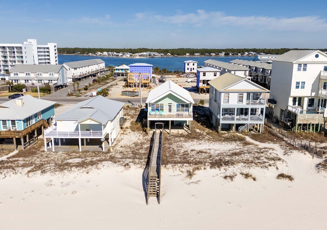 Far Reach II - prime beachfront location