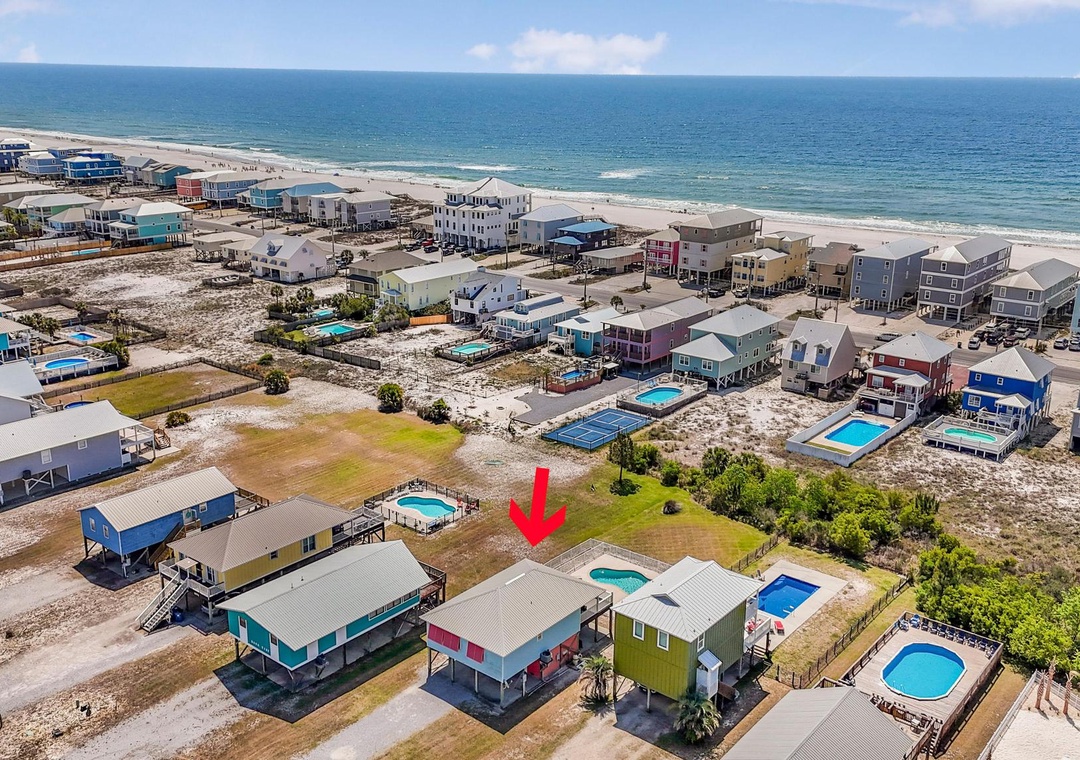 Sandy Feet Retreat - just a short walk to the beach!