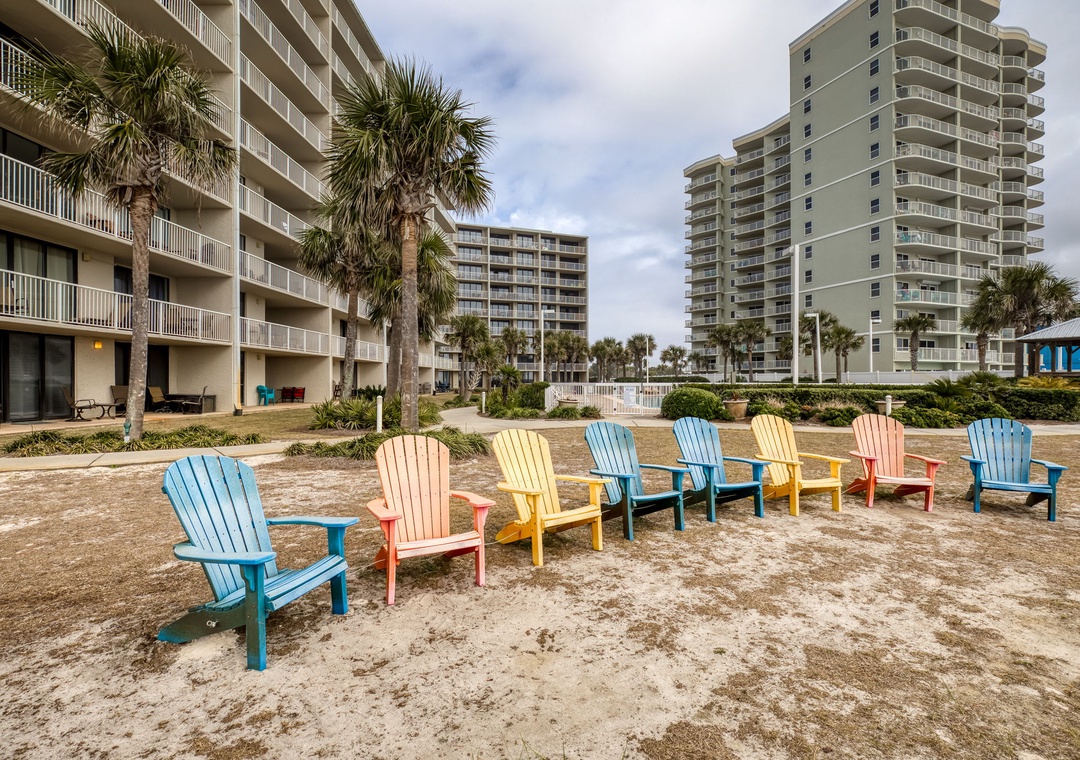 Seaside Beach & Racquet outdoor seating