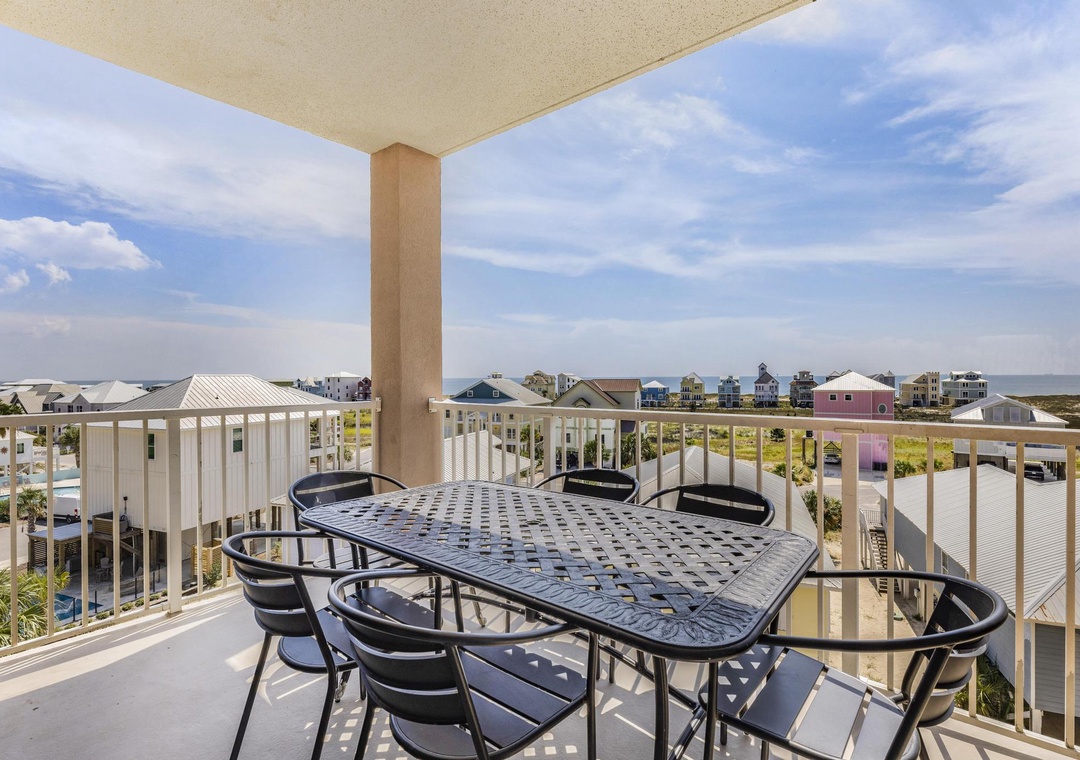Private balcony at The Dunes 400