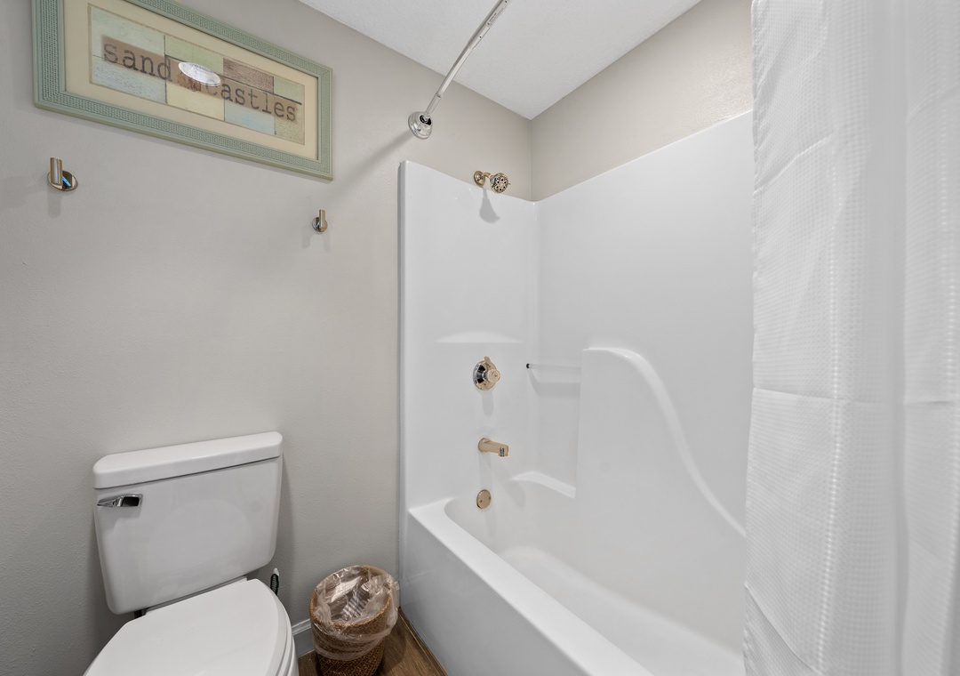 Primary ensuite bathroom