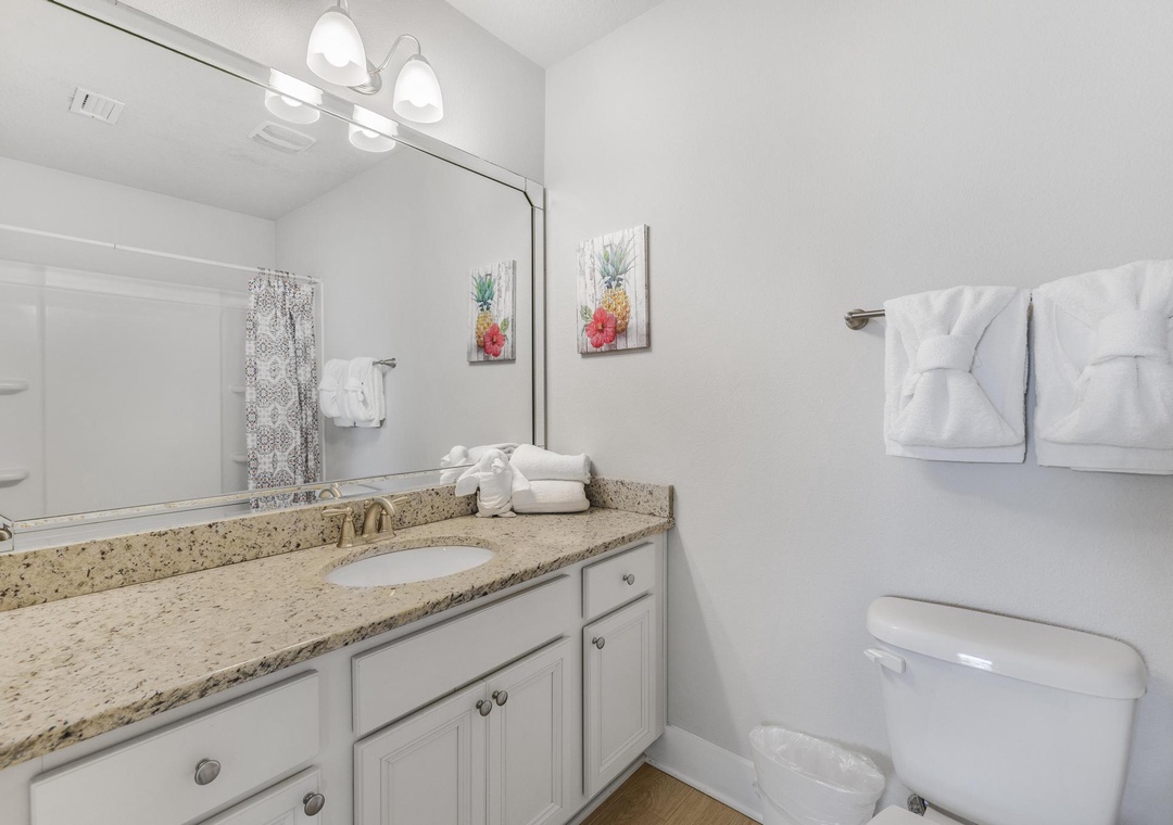 Third floor guest ensuite bathroom 2